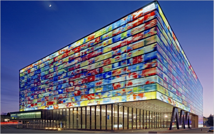 http://www.rockying.com/art/Travel/Most-Beautiful-Buildings/I-O-S-A-V-Netherlands.jpg